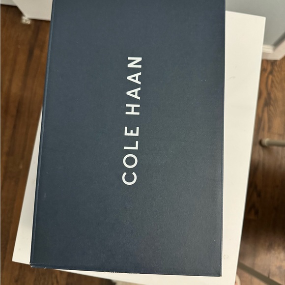 Women’s Cole Haan Black Size 7 Sneakers Great Condition - Picture 6 of 6